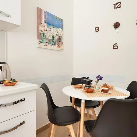 Quartiere Trieste Alma Luxury Appartement *